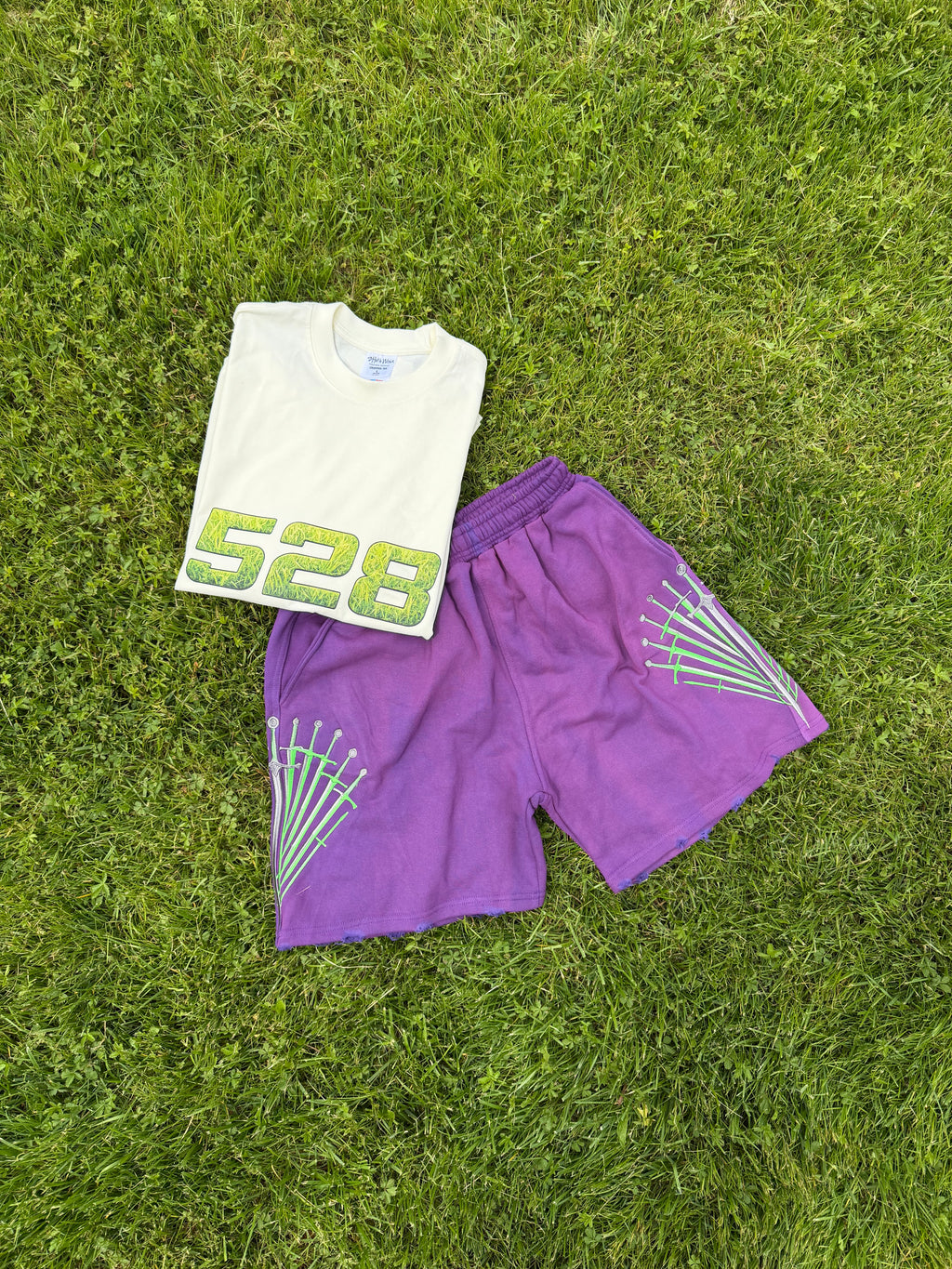 528 Tee