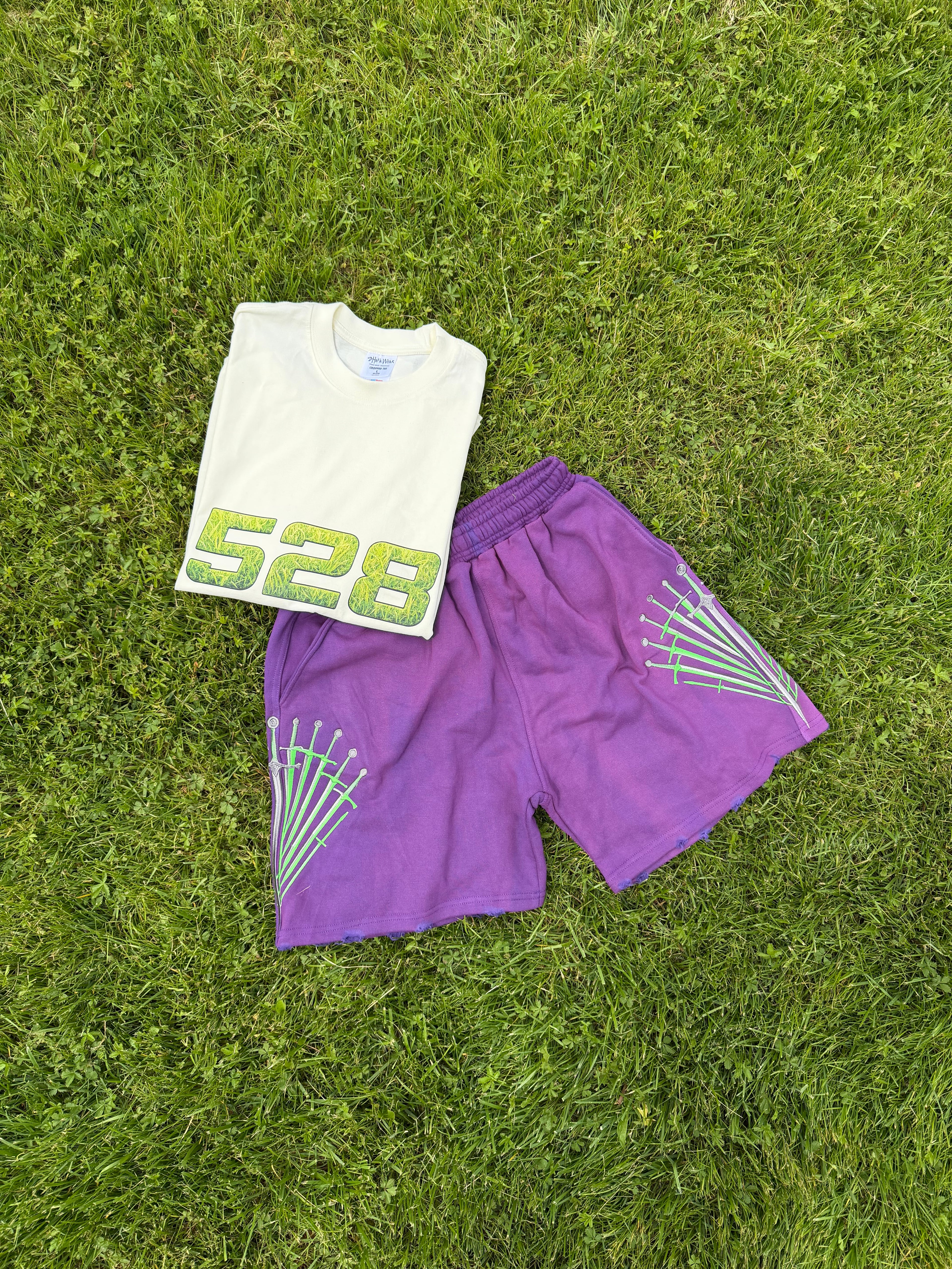 528 Tee